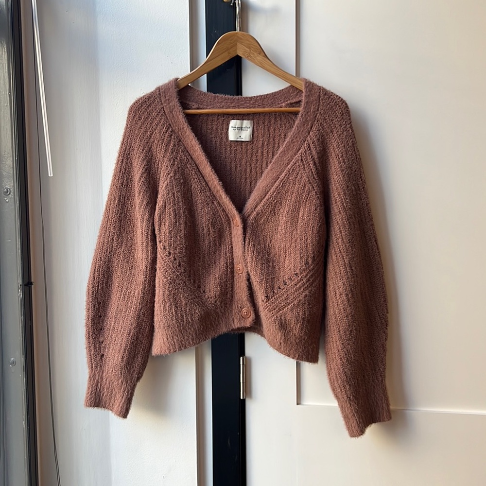 Super Cozy Abercrombie Cropped Sweater